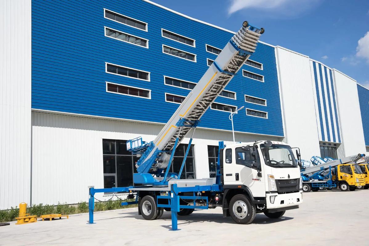 筠连小型云梯车上料车租赁多少钱