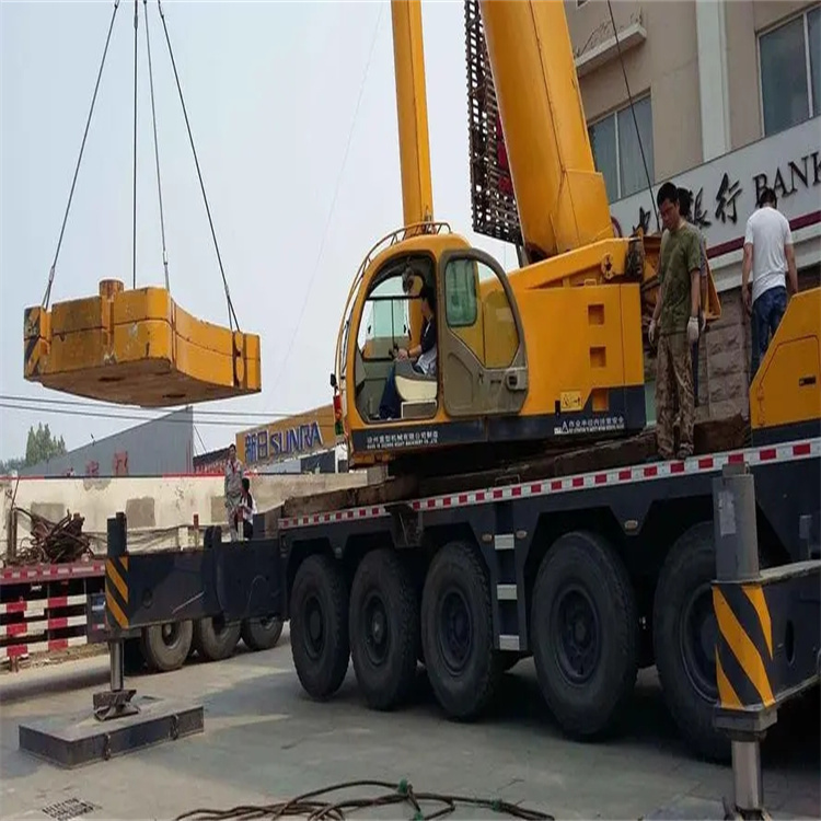 筠连当地吊车出租|机器吊装|75吨|工厂搬迁服务